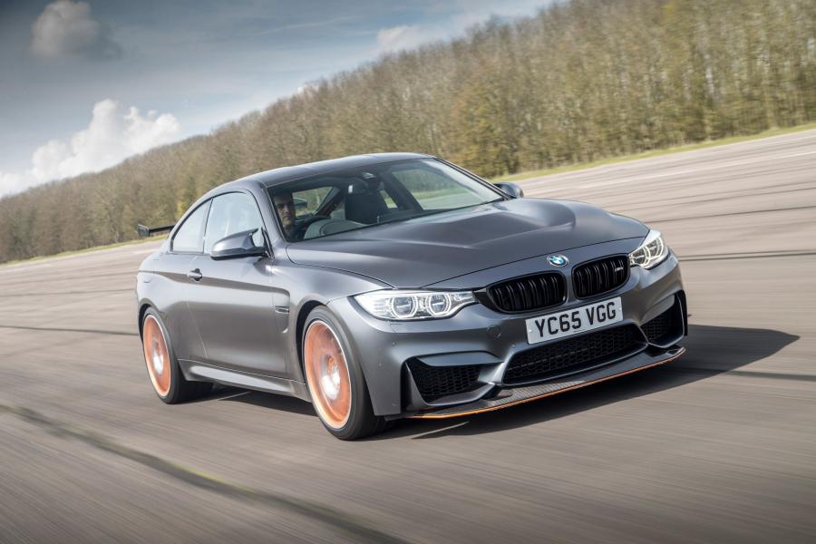  BMW M4 GTS 2016 года  (UK) (фото 15 из 23)